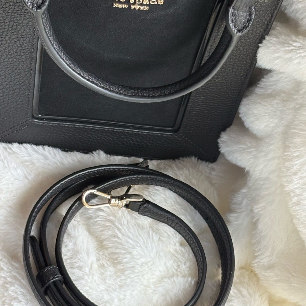 Kate Spade Elegant Black Tote - Picture 5 of 8